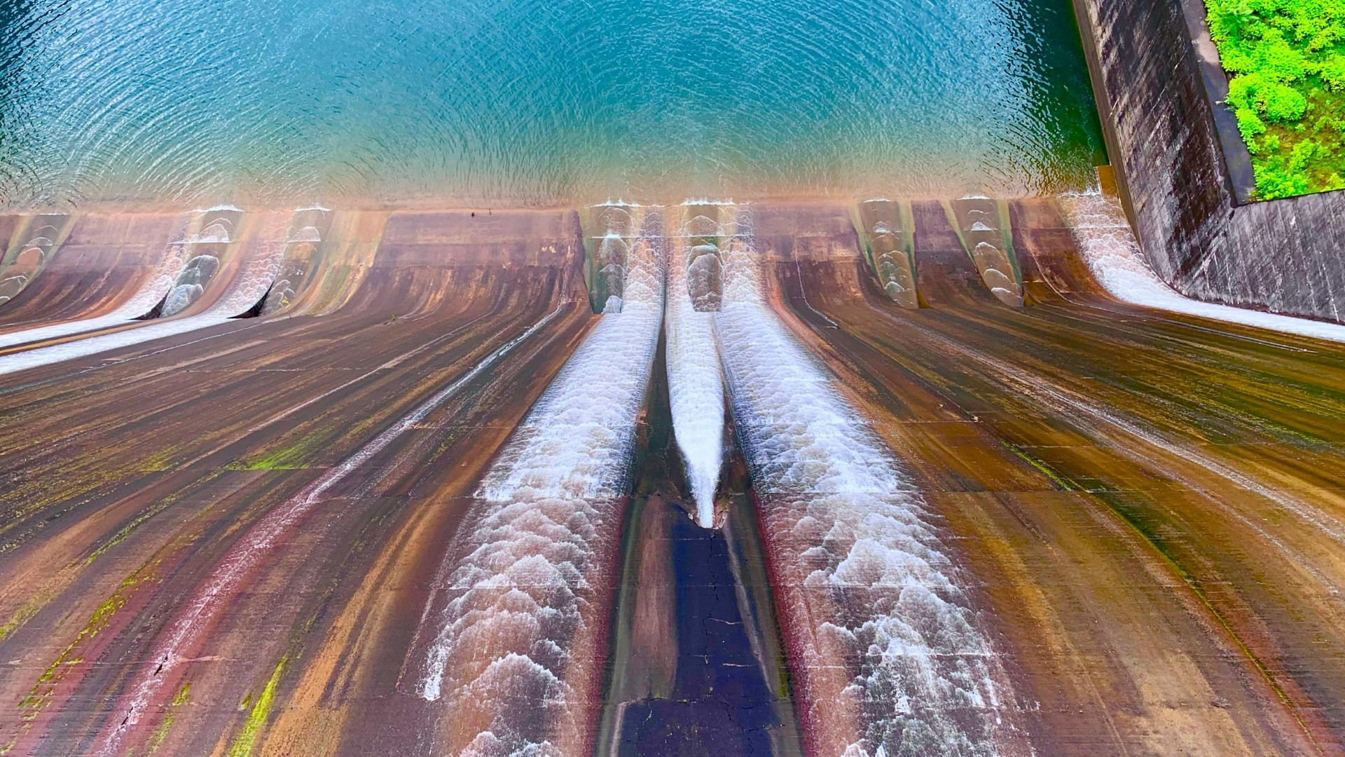 Bhutan Bitcoin: Hydropower Mining to the 10,000 BTC Pledge